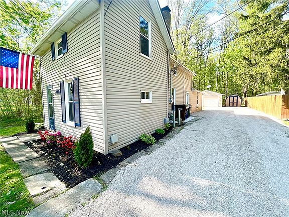 4th image of 40838 Carlisle Ave