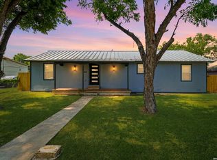 1126 W LULLWOOD AVE, San Antonio, TX 78201