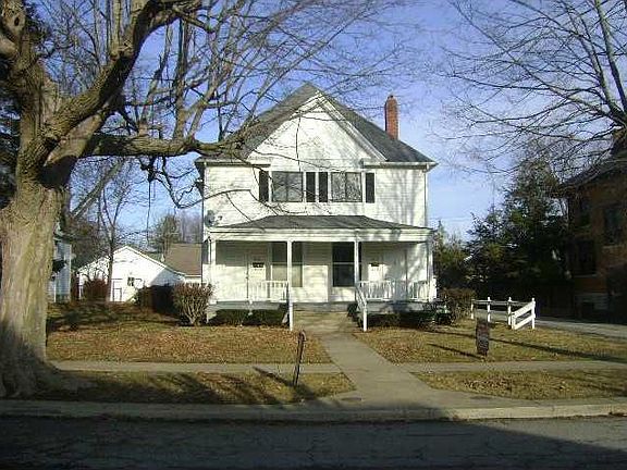 4th image of 832-834 N Harrison St