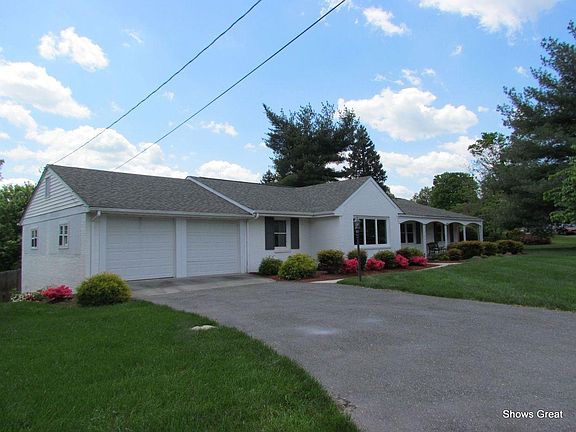 3rd image of 4814 Westhill Dr SW