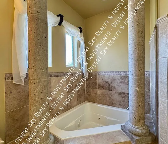 2355 Tuscan Hills Ln — Photo 29