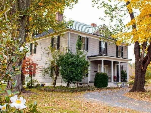 135 Ferguson St, Appomattox, VA 24522
