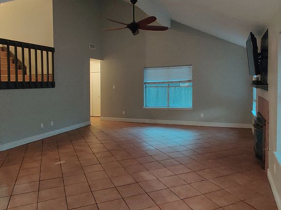 5th image of 1114 Faircrest Dr