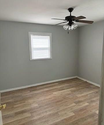 5th image of 1301 Schriber Ave