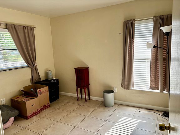 3rd image of 4516 28th Pl SW
