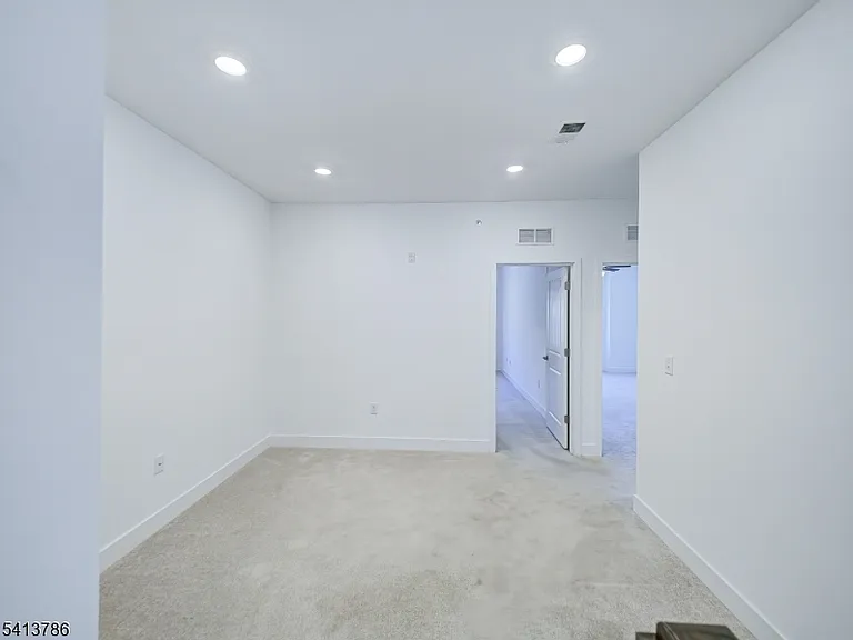 67 Veterans Way — Photo 18