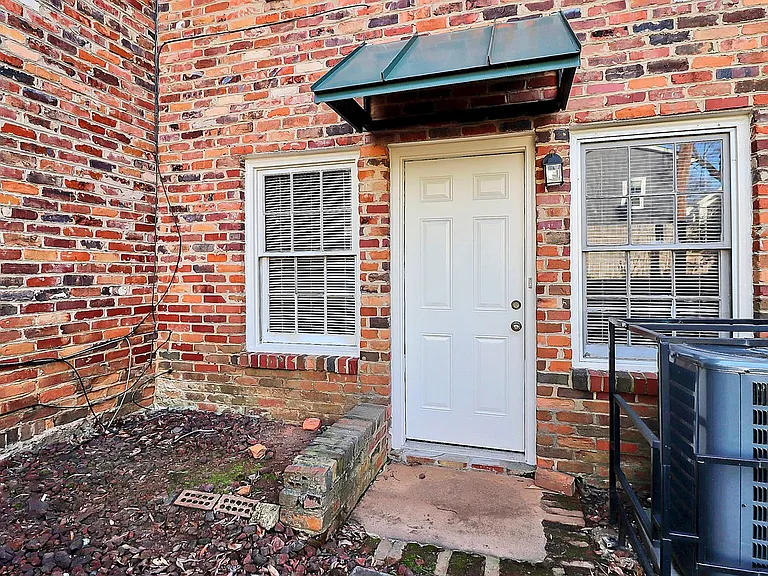 4220 Castleton Rd — Photo 16
