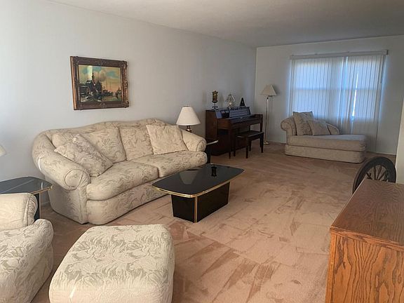 4th image of 2505 Whirlaway Dr