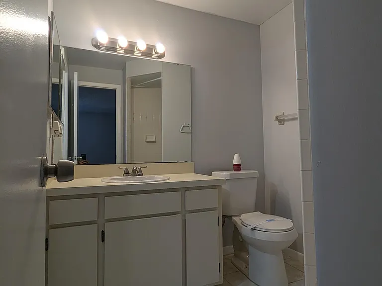 1051 Clearmont St NE #202 — Photo 5