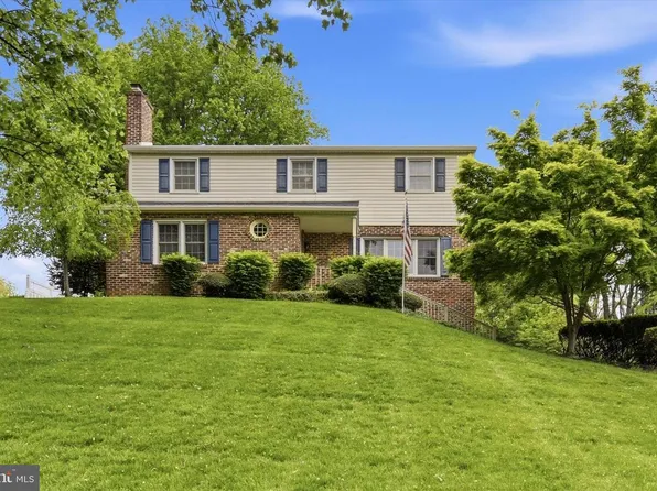 1200 Estate Dr, West Chester, PA 19380