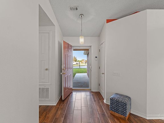 3rd image of 5561 Fawn Ridge Dr