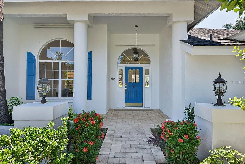3 bed, 2.0 bath, 2379 sqft, $7,000 — Photo 4