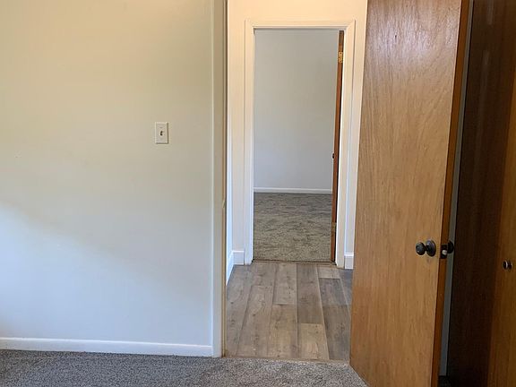 5th image of 2419 S York St #5