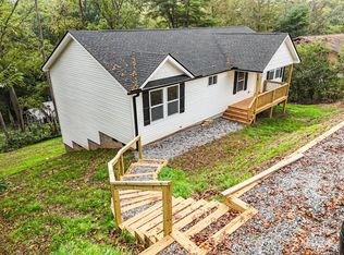 493 Thompson St, Canton, NC 28716