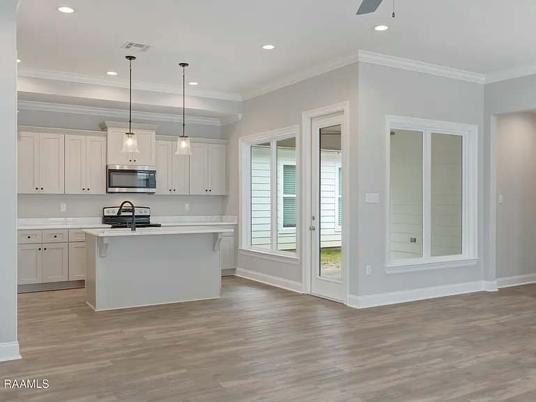 107 Alpine Dr — Photo 6