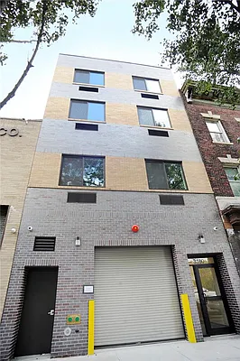Rented by Park River | media 9