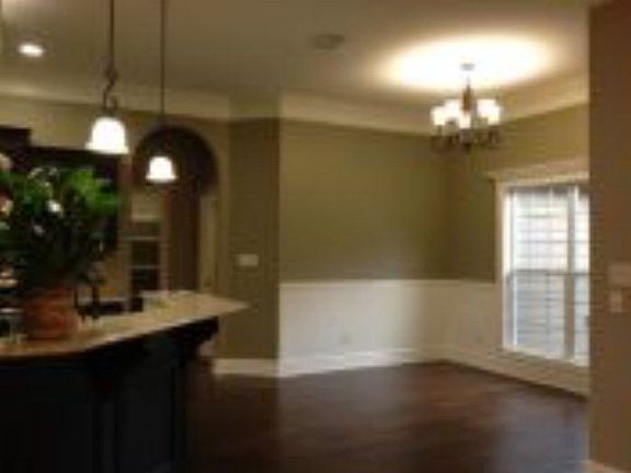 4th image of 4700 San Saba Dr