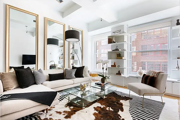 Sold by Compass | media 1