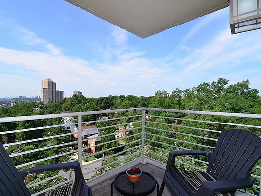 Sold by Chintan Trivedi | media 29