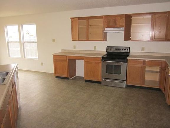 4th image of 121 Parkview Dr