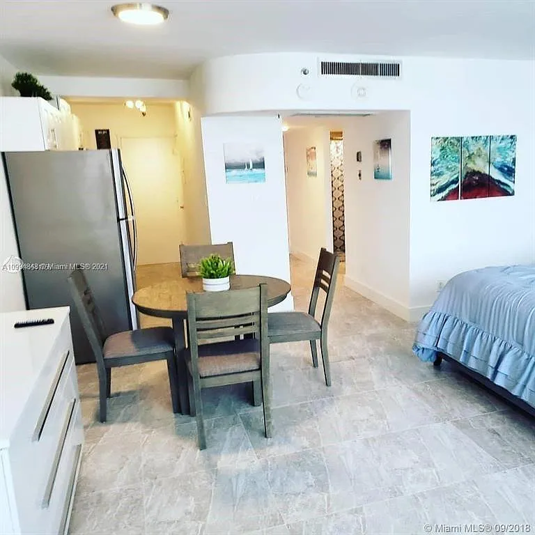 Studio, 1.5 bath, 530 sqft, $2,600 — Photo 4