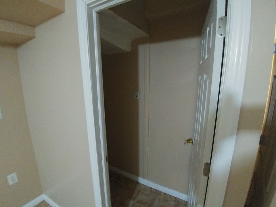 2nd image of 2521 43rd St