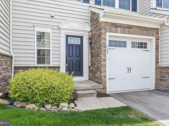 2nd image of 142 Cricket Dr