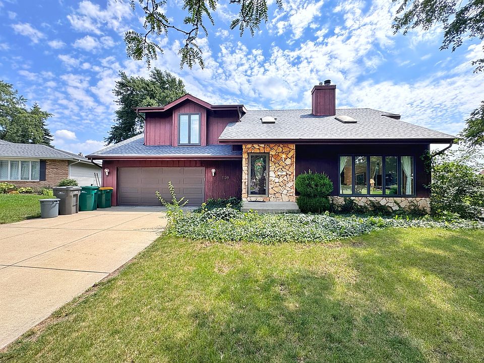 2nd image of 1139 Gillian St