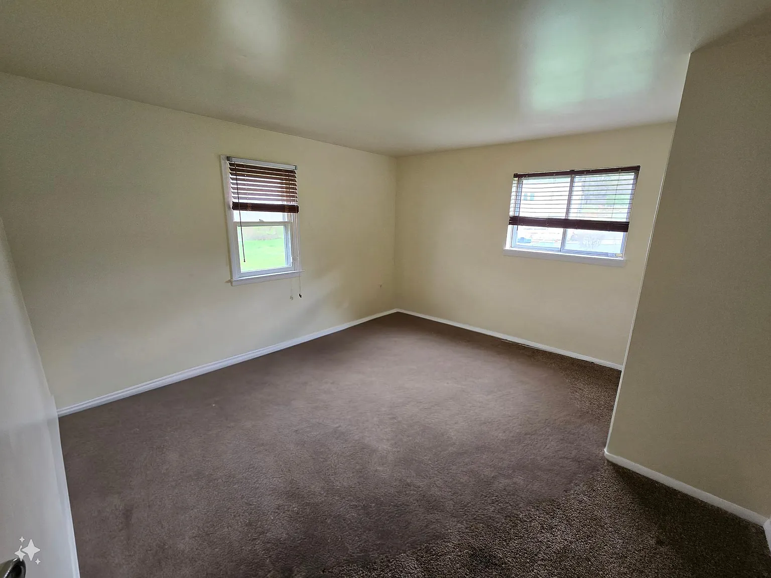 2218 Hamilton Avenue — Photo 3