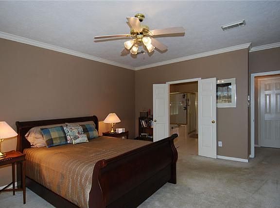 2nd image of 19710 Cherry Oaks Ln