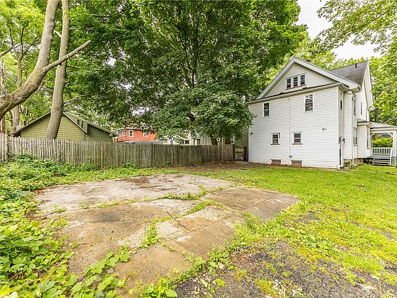 5th image of 428 Magee Ave