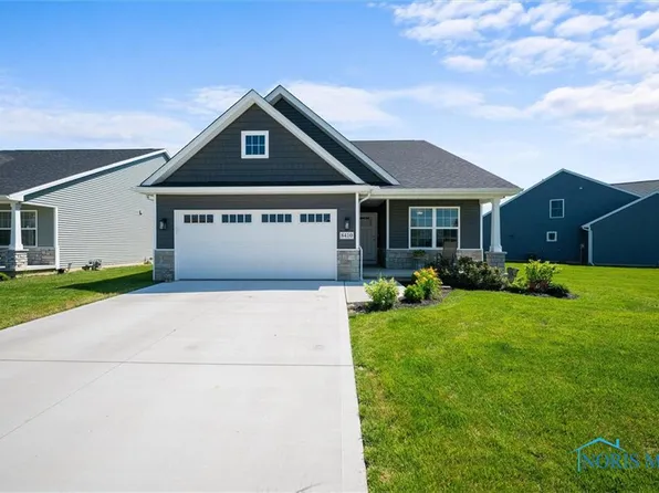 8410 Long Shore Dr, Monclova, OH 43542