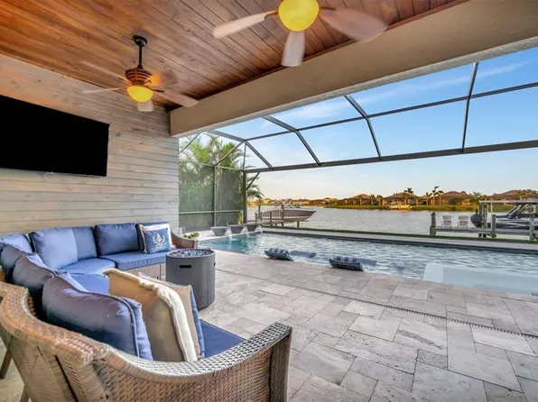 1027 Kestrel Ct, Bradenton, FL 34208