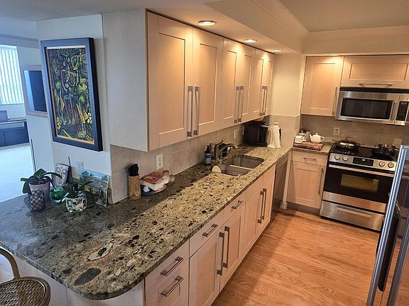 4th image of 5600 N Flagler Drive #801