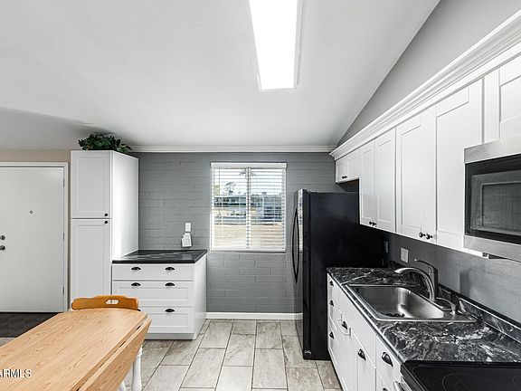 2nd image of 10612 W OAKMONT Drive