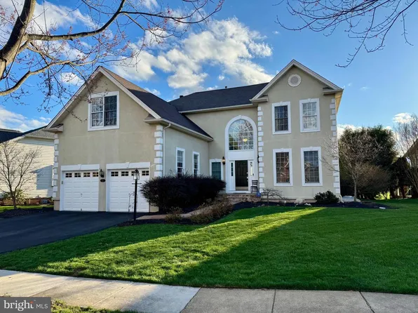 5624 Tournament Dr, Haymarket, VA 20169