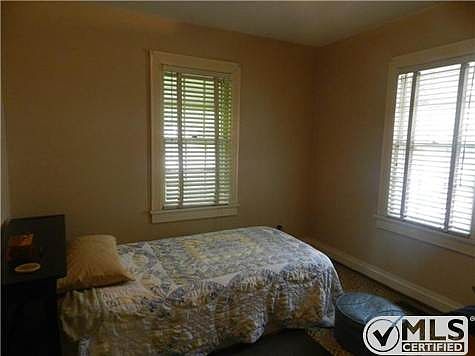 3rd image of 418 N Petway St