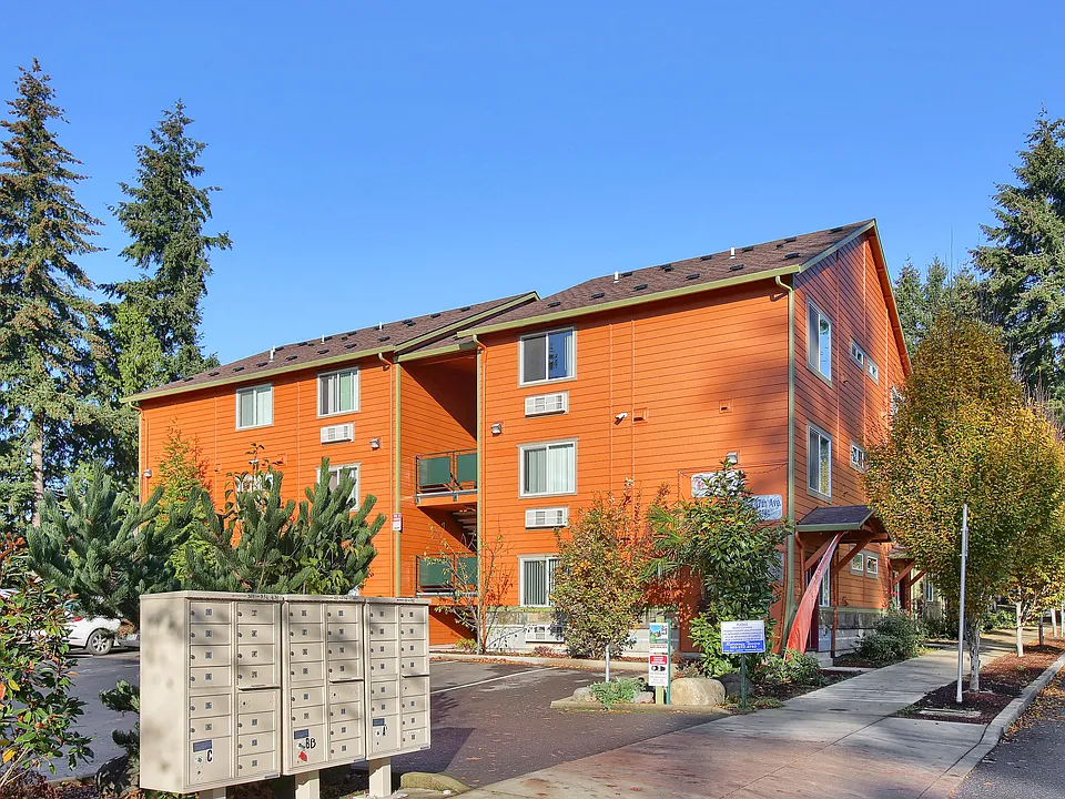 Riva Courtyard Apartments