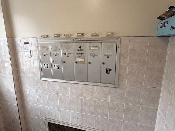 2nd image of 4426 Osage Ave APT 2R