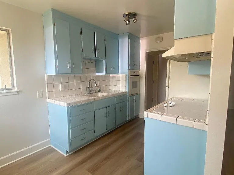 351 Chumalia St #D — Photo 14