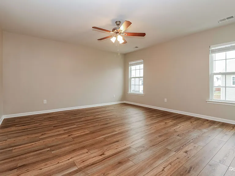239 Wathen Dr — Photo 6