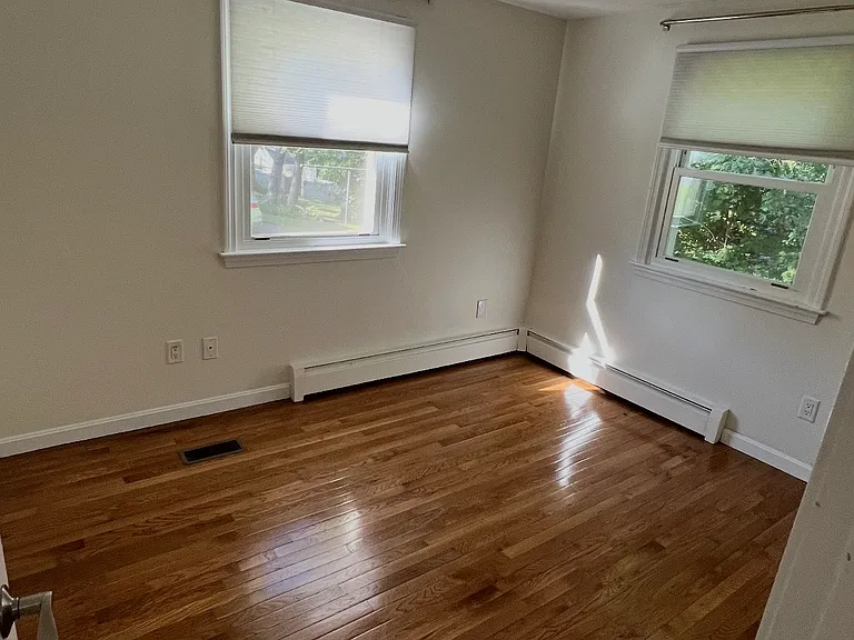 17 Shawmut Ave — Photo 23