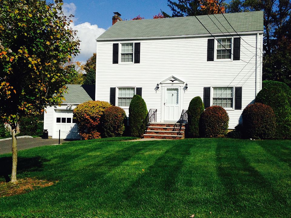 1st image of 40 Mounthaven Dr