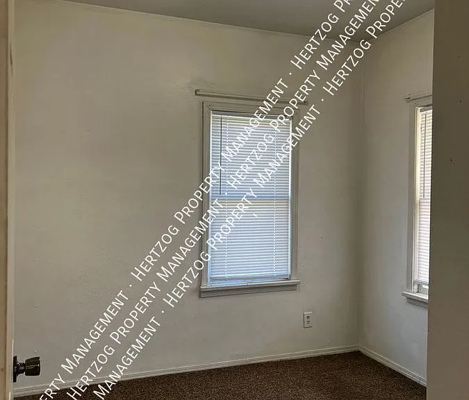 409 W Summit Ave — Photo 8