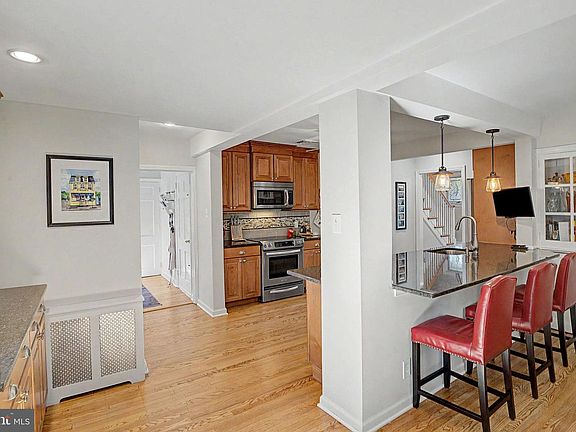 5th image of 2547 Hallowell Rd