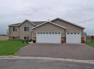 2019 Martini Dr, Sauk Rapids, MN 56379