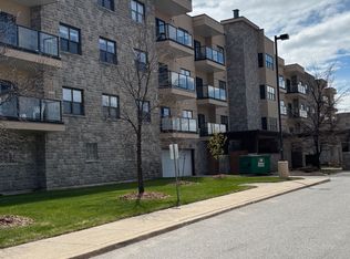 91 Raglan St #303, Collingwood, ON L9Y0B2
