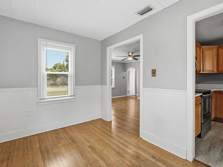 1419 E Jean St — Photo 34