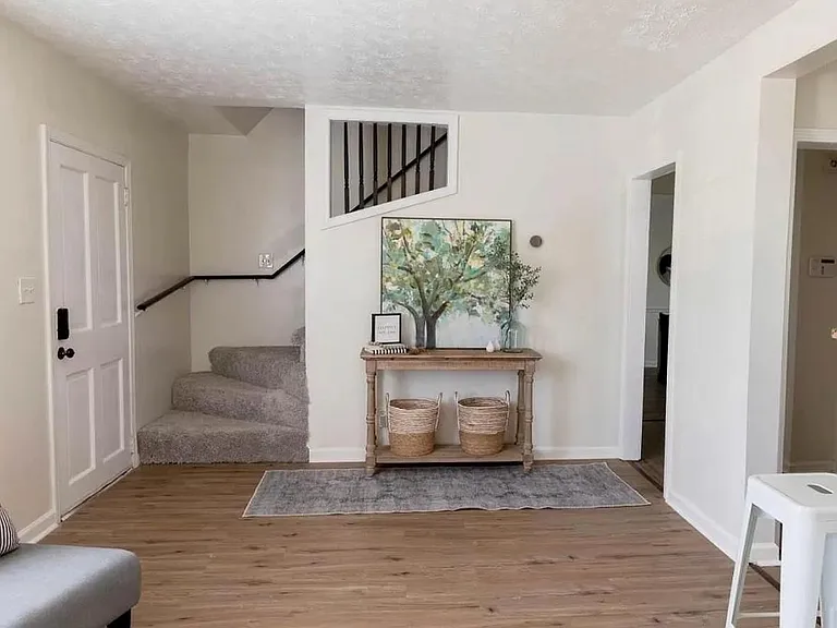 1362 Smith St — Photo 2