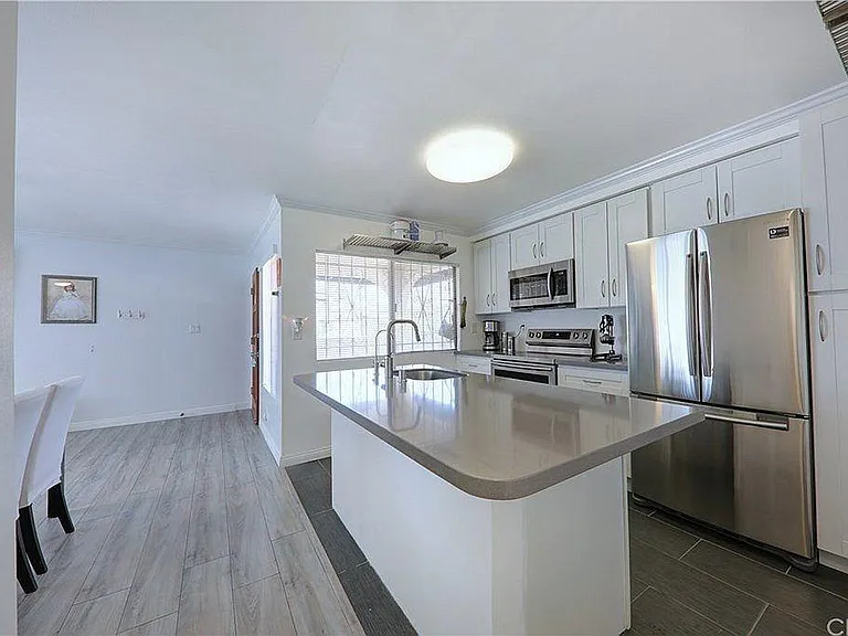 216 N Alhambra Ave — Photo 7